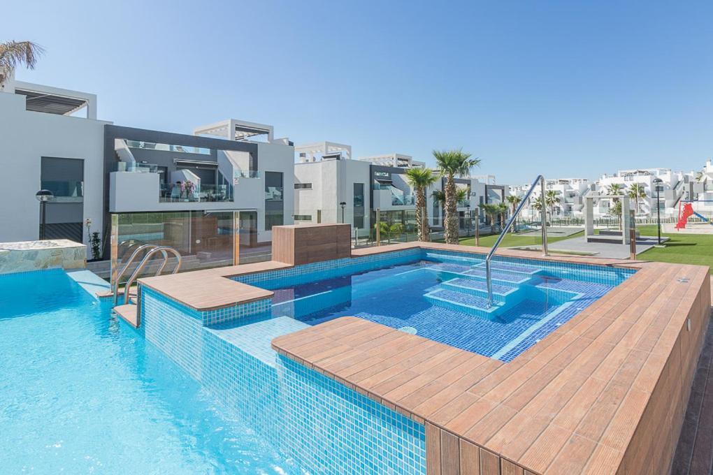 Calle Bullas Topfloor Lejlighed Торевиеха Екстериор снимка